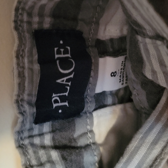 Boys Shorts, The Children's Place, Size 8 - Picture 2 of 4